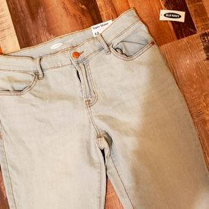 Old navy light blue jeans never been worn mid rise super skinny jeans size 12 ❤